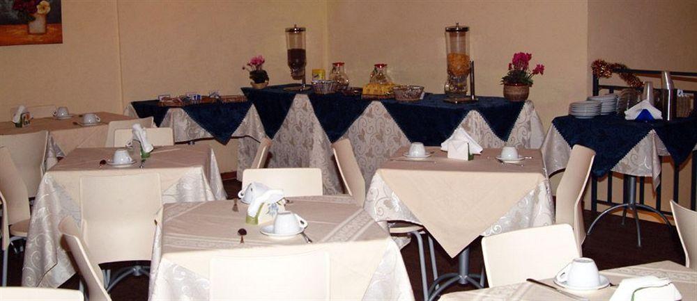 Hotel Centrale Сиракуза Екстериор снимка