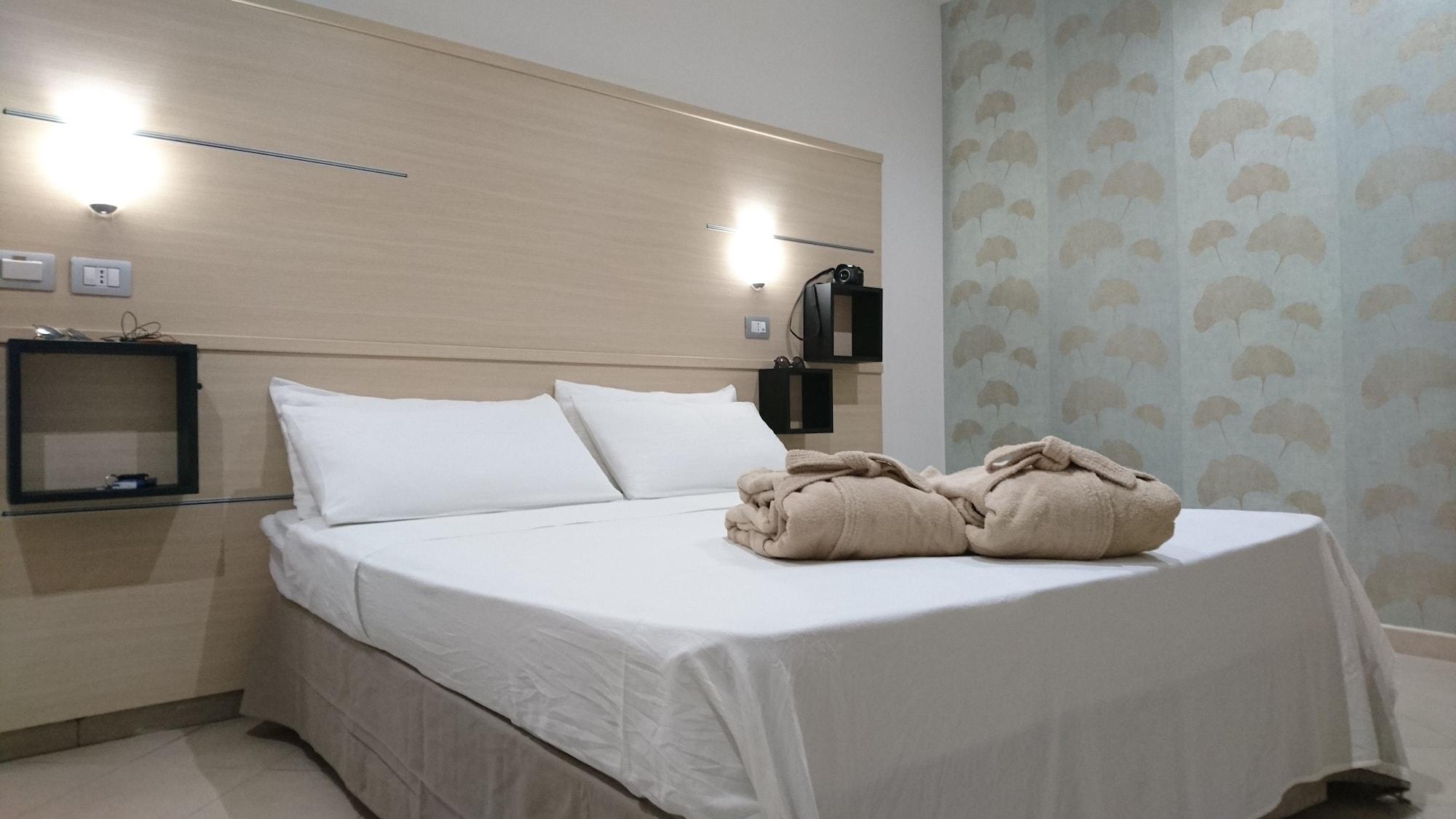 Hotel Centrale Сиракуза Екстериор снимка