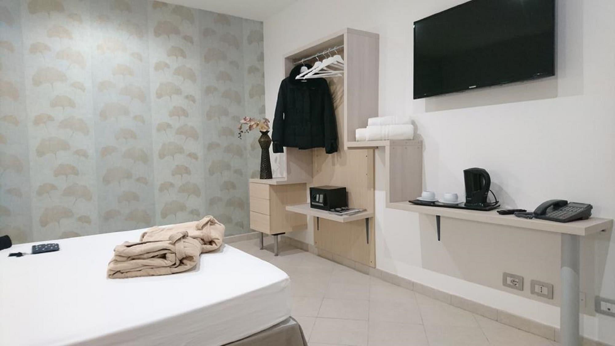 Hotel Centrale Сиракуза Екстериор снимка