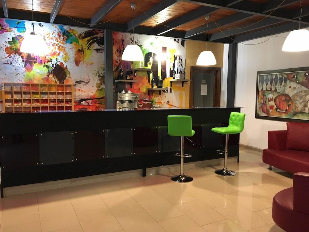 Hotel Centrale Сиракуза Екстериор снимка