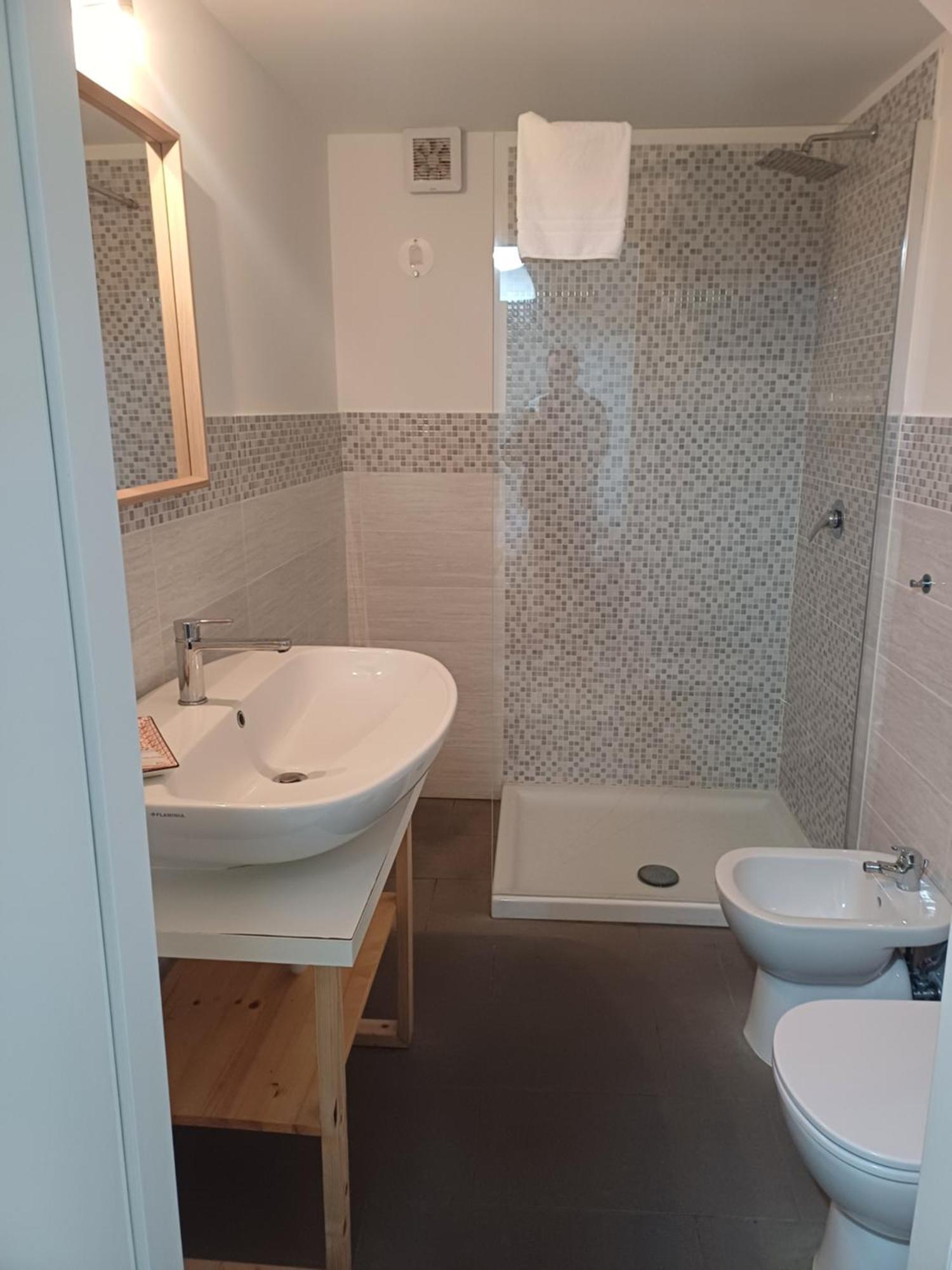 Hotel Centrale Сиракуза Екстериор снимка
