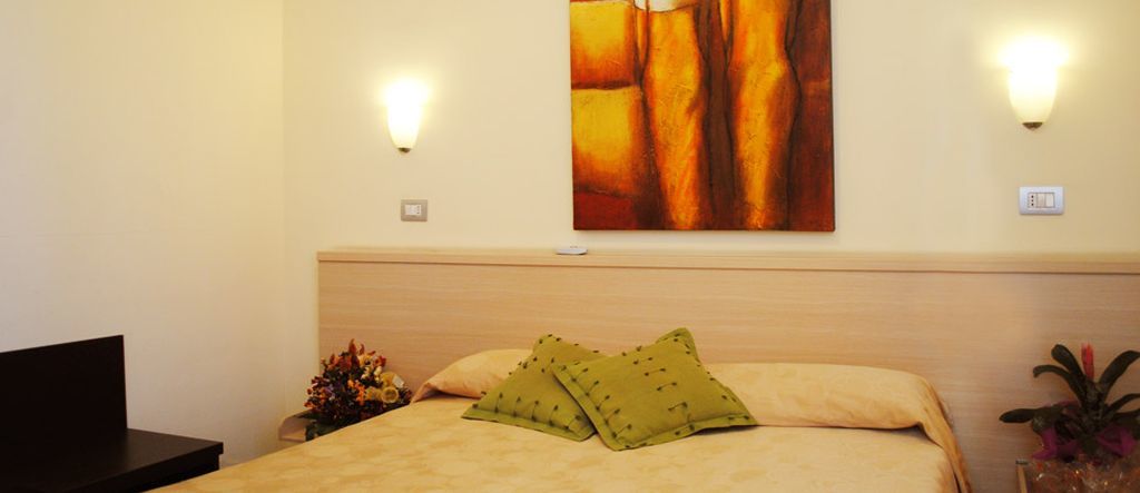 Hotel Centrale Сиракуза Екстериор снимка