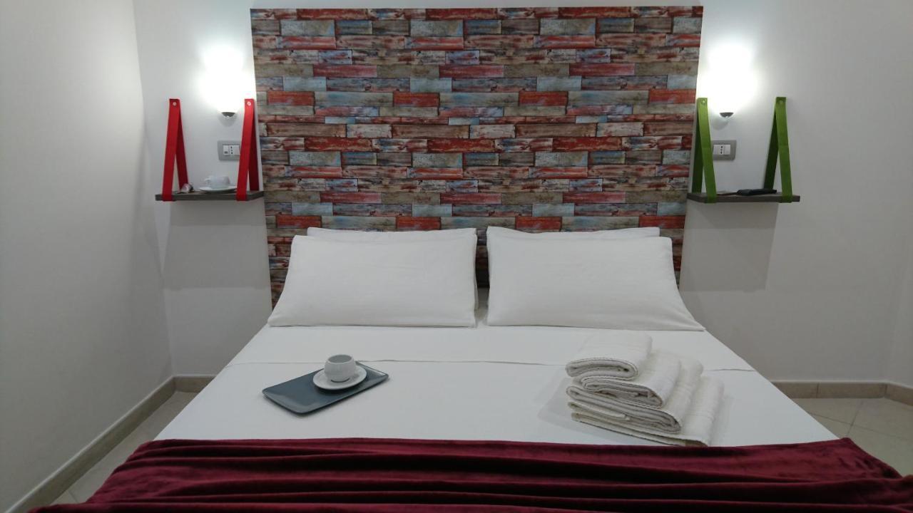 Hotel Centrale Сиракуза Екстериор снимка